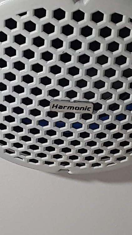 اسپیکر هارمونیک